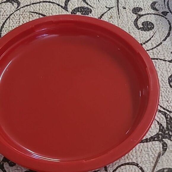 Red Pepper KeeperContainer - Picture 2 of 3